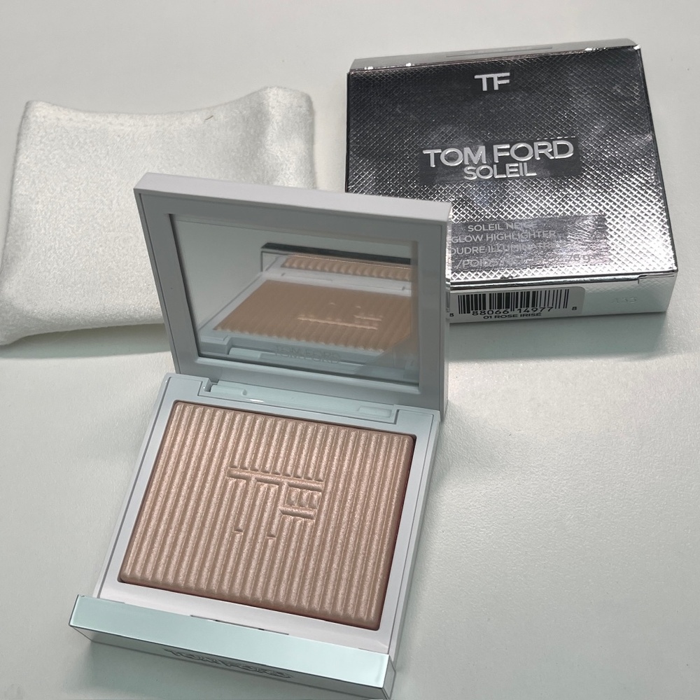 NEW in box Tom Ford Soleil Neige Glow Highlighter 01 Rose Irise 0.21oz/6g new